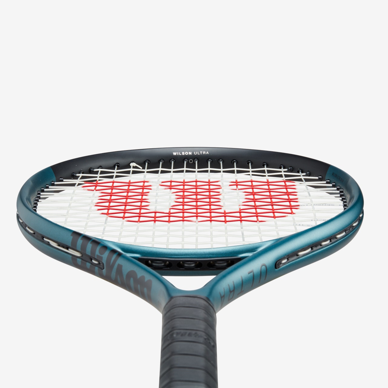 Wilson ULTRA 25 V4 TENNIS RACKET